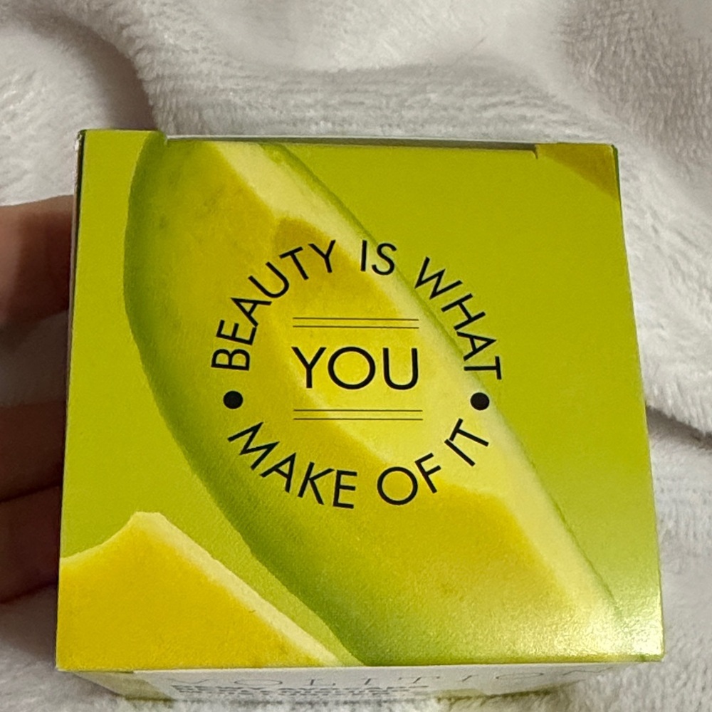 Volition Dewy Avocado Replenishing Moisturizer - - Picture 2 of 10